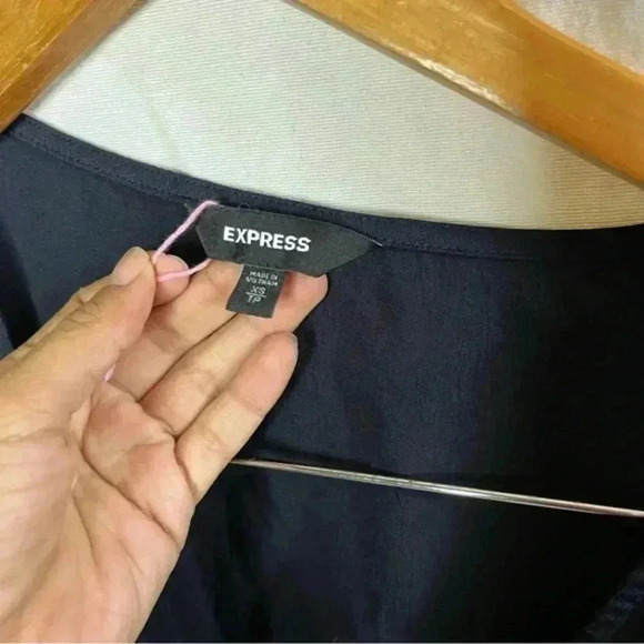 Express navy blue xs peplum top v neck - Picture 3 of 4